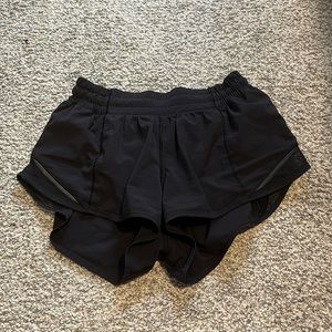 Lululemon Hotty Hot Shorts 2.5” Black